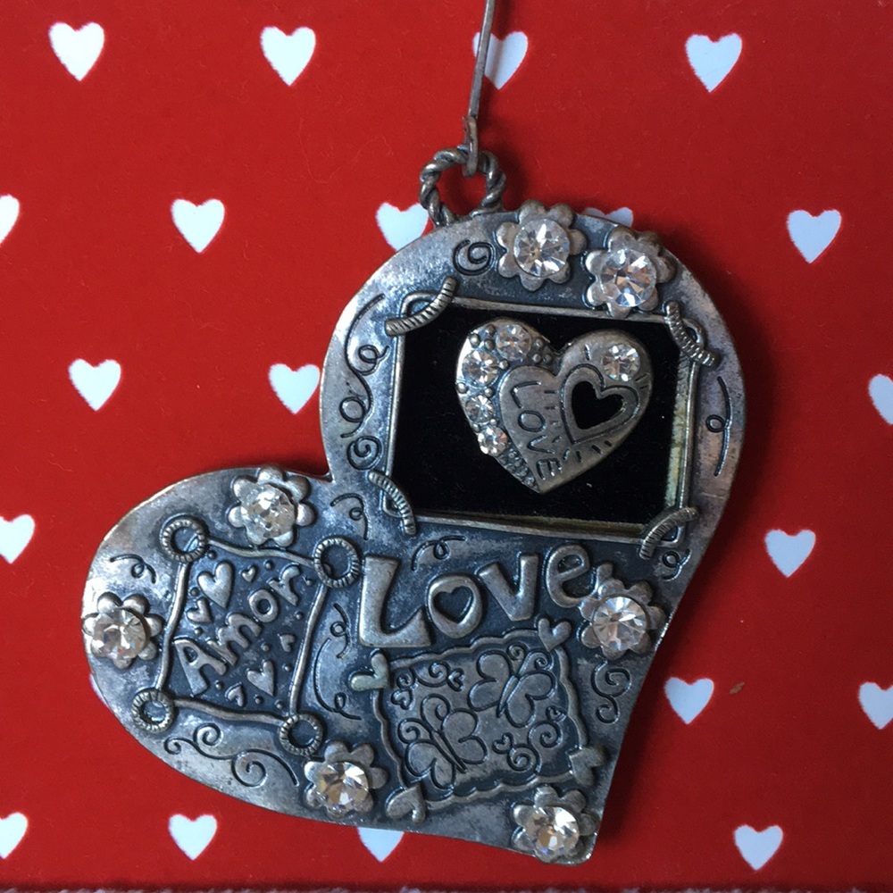 Heart shaped pendant. ♥️💎 🦋